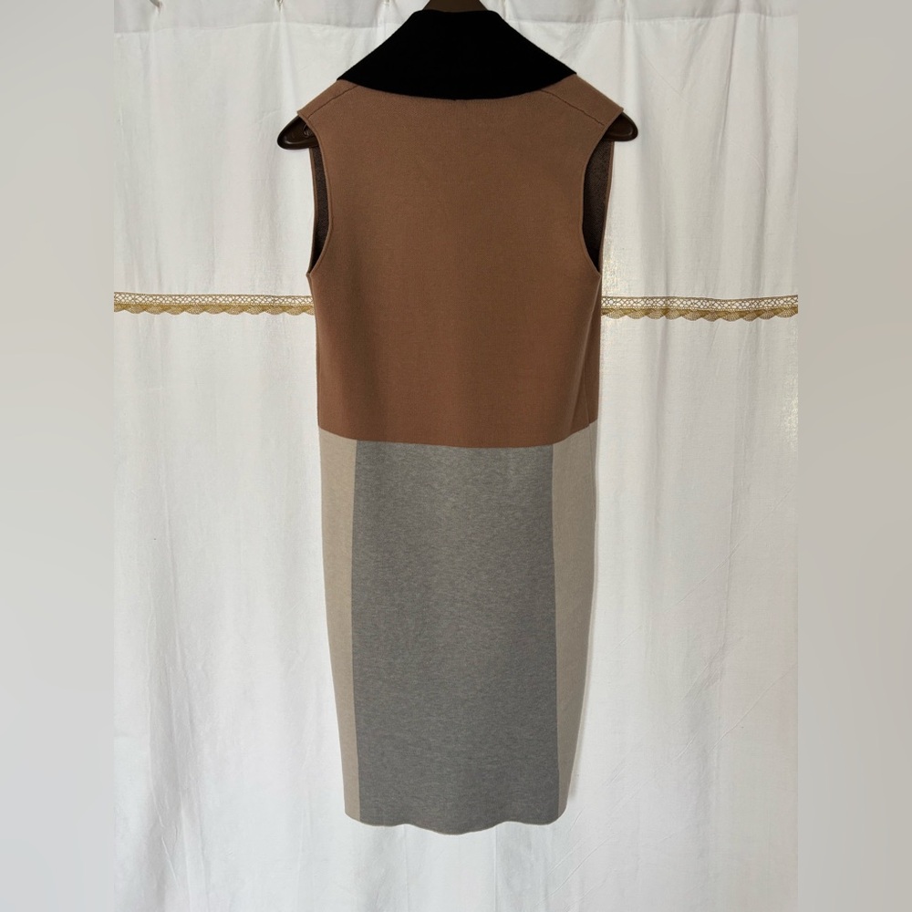 Sleeveless Cardigan - Picture 2 of 6